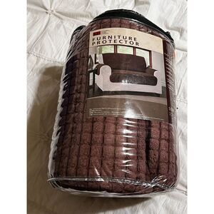 NIB Innovative Textile Solutions Puff Sofa Protecter, Slip Cover in Chocolate Fi